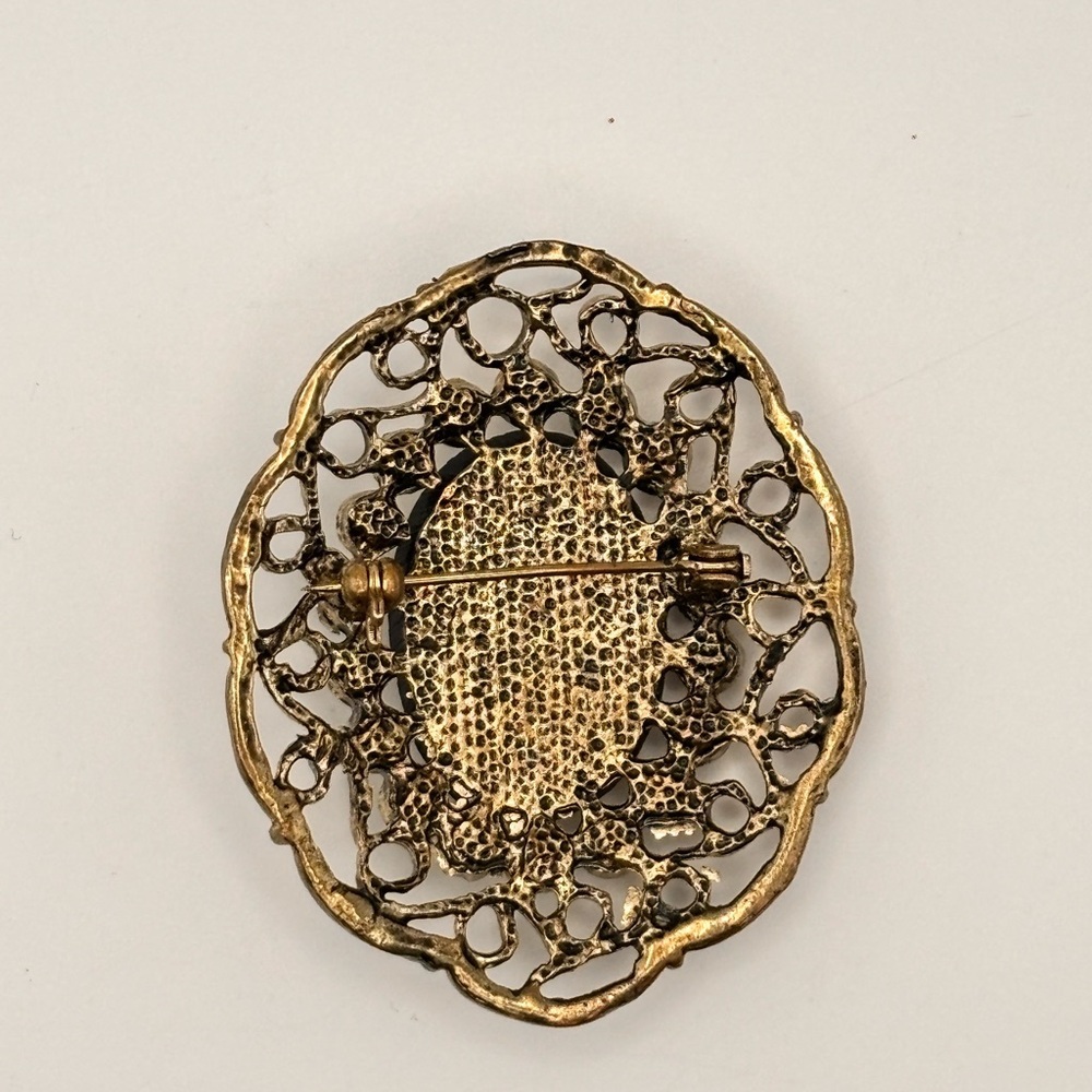 Vintage Victorian Revival Cameo Brooch - Picture 7 of 11